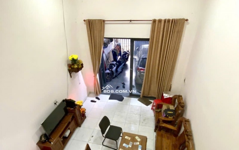 Hàng Hot: Nhà Mặt tiền 1 trệt 1 lửng, 65m2, Ô Tô Ngủ trong nhà CHỈ CÓ 4,9 tỷ. Đường Huỳnh Thị Hai, Quận 12